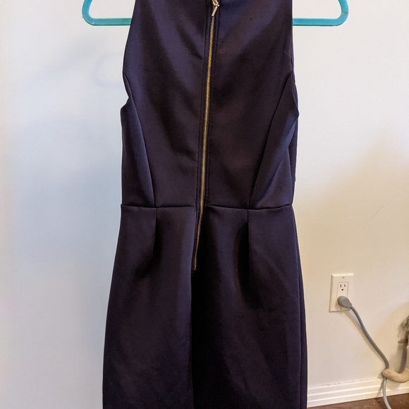 Dynamite Dress - Picture 2 of 2